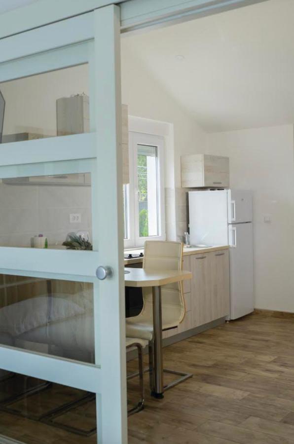 Franovic Apartments Tivat Exterior photo